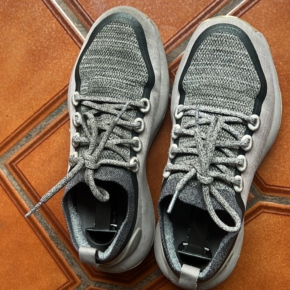Allbirds Women’s Trail Runnners SWT Running Shoes Size 9.5 - Picture 9 of 11